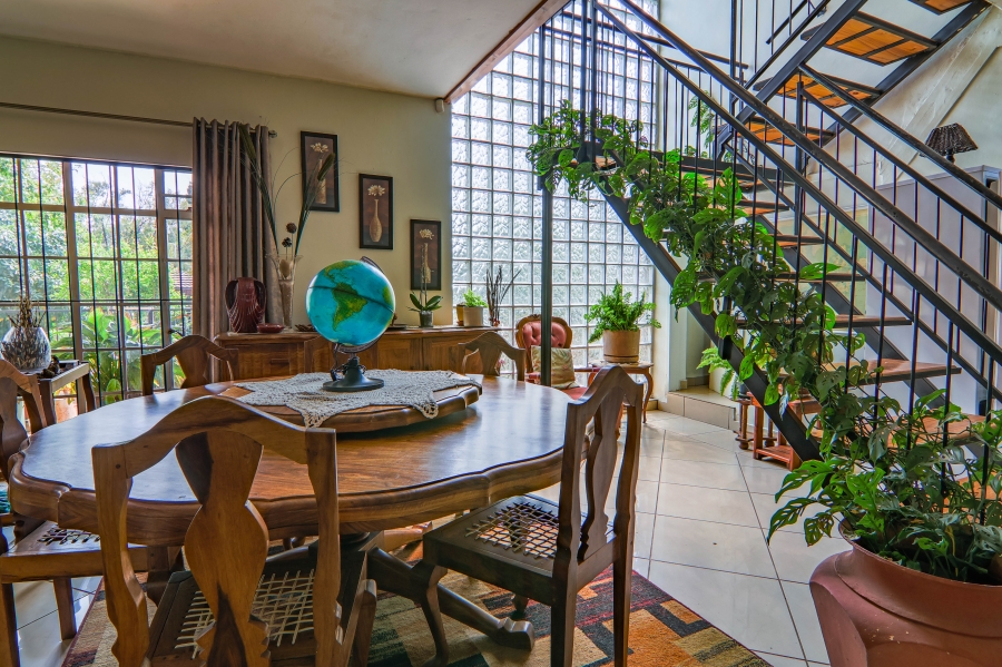 6 Bedroom Property for Sale in Doornkloof Gauteng