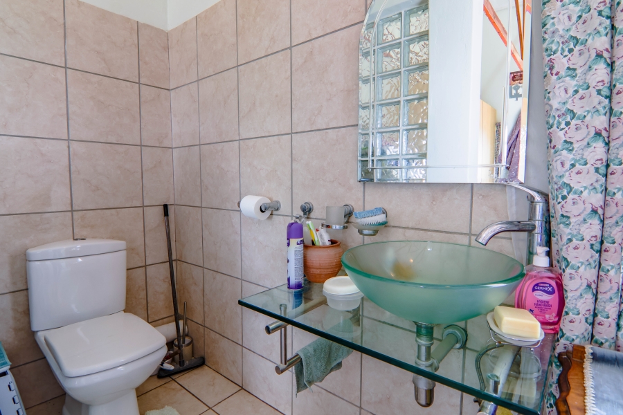 6 Bedroom Property for Sale in Doornkloof Gauteng