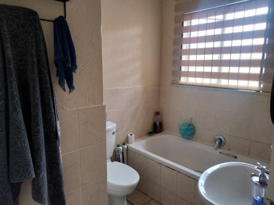3 Bedroom Property for Sale in Greenhills Gauteng