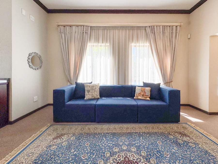 5 Bedroom Property for Sale in Blue Saddle Ranches Gauteng