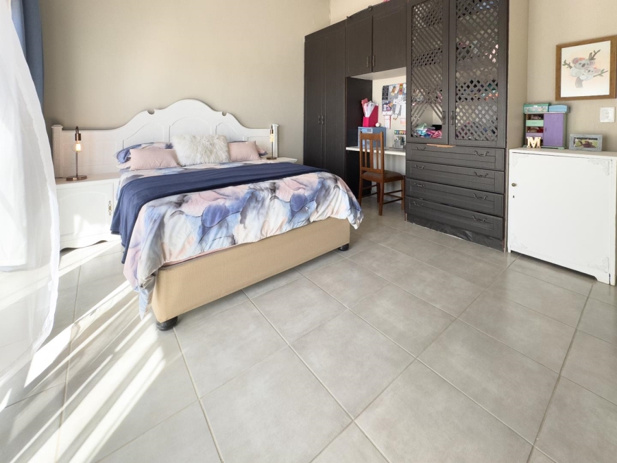 5 Bedroom Property for Sale in Blue Saddle Ranches Gauteng