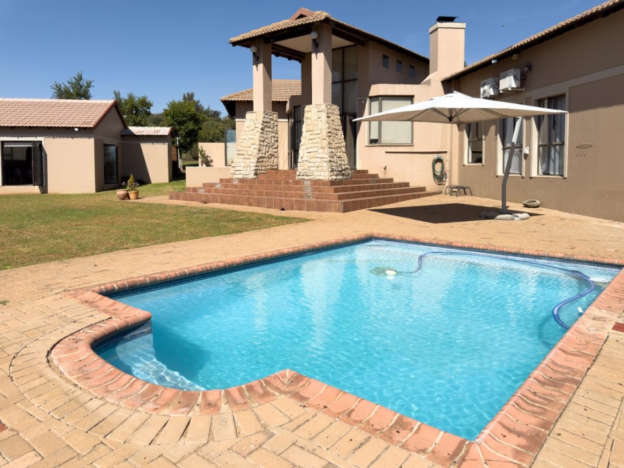 5 Bedroom Property for Sale in Blue Saddle Ranches Gauteng