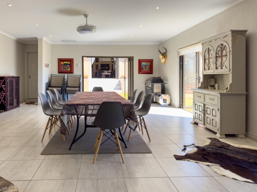5 Bedroom Property for Sale in Blue Saddle Ranches Gauteng