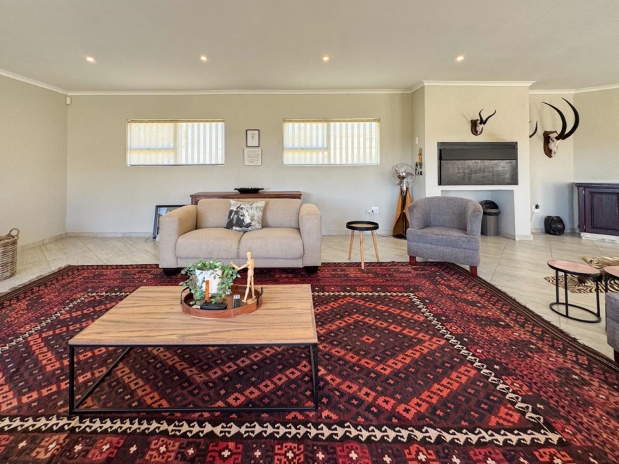 5 Bedroom Property for Sale in Blue Saddle Ranches Gauteng