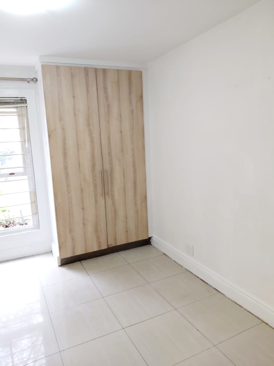 To Let 1 Bedroom Property for Rent in Sandown Gauteng