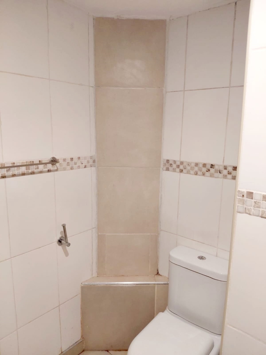 To Let 1 Bedroom Property for Rent in Sandown Gauteng