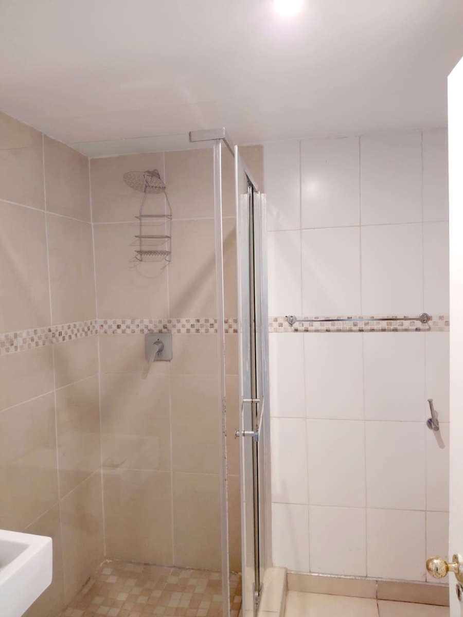 To Let 1 Bedroom Property for Rent in Sandown Gauteng