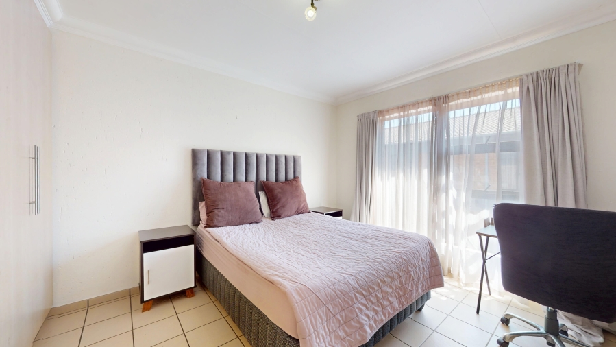 2 Bedroom Property for Sale in Ravenswood Gauteng