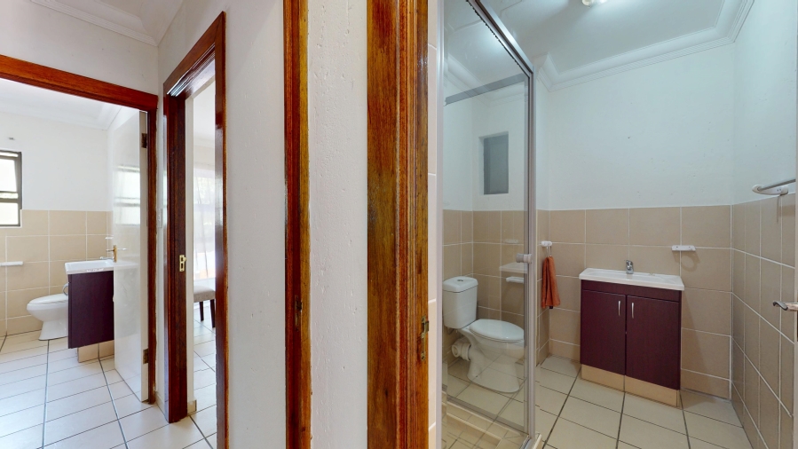 2 Bedroom Property for Sale in Ravenswood Gauteng