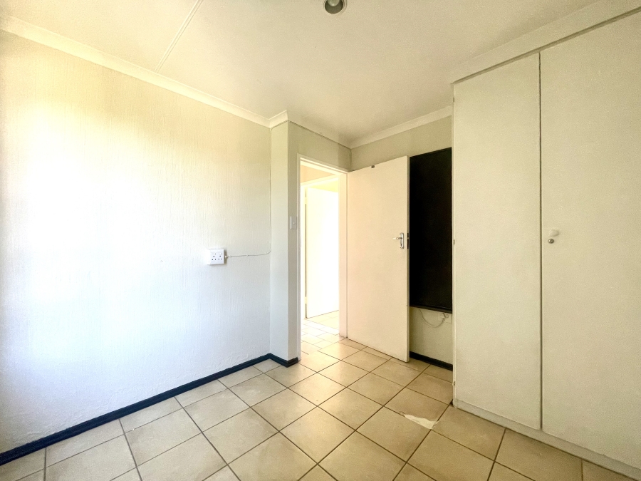 To Let 2 Bedroom Property for Rent in Horison Gauteng