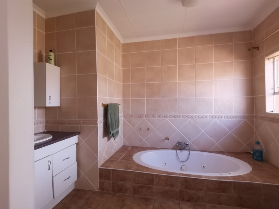 3 Bedroom Property for Sale in Vanderbijlpark CE 2 Gauteng