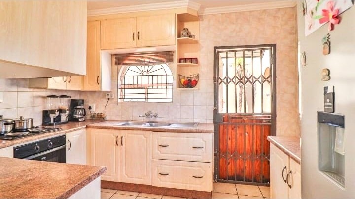 3 Bedroom Property for Sale in Dawn Park Gauteng