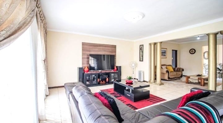 3 Bedroom Property for Sale in Dawn Park Gauteng