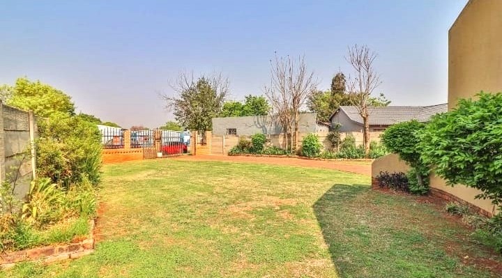 3 Bedroom Property for Sale in Dawn Park Gauteng