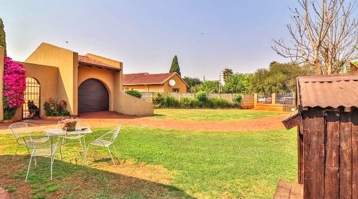 3 Bedroom Property for Sale in Dawn Park Gauteng