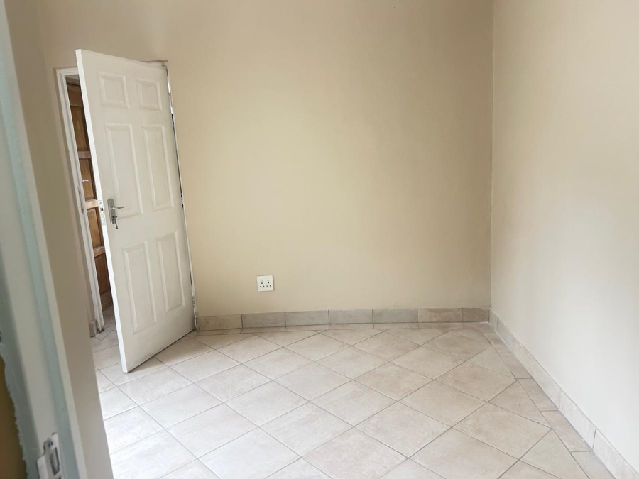 To Let 1 Bedroom Property for Rent in Albertville Gauteng