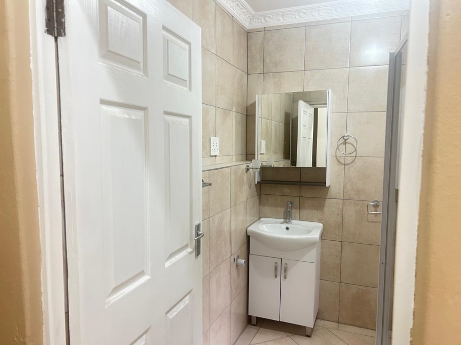 To Let 1 Bedroom Property for Rent in Albertville Gauteng