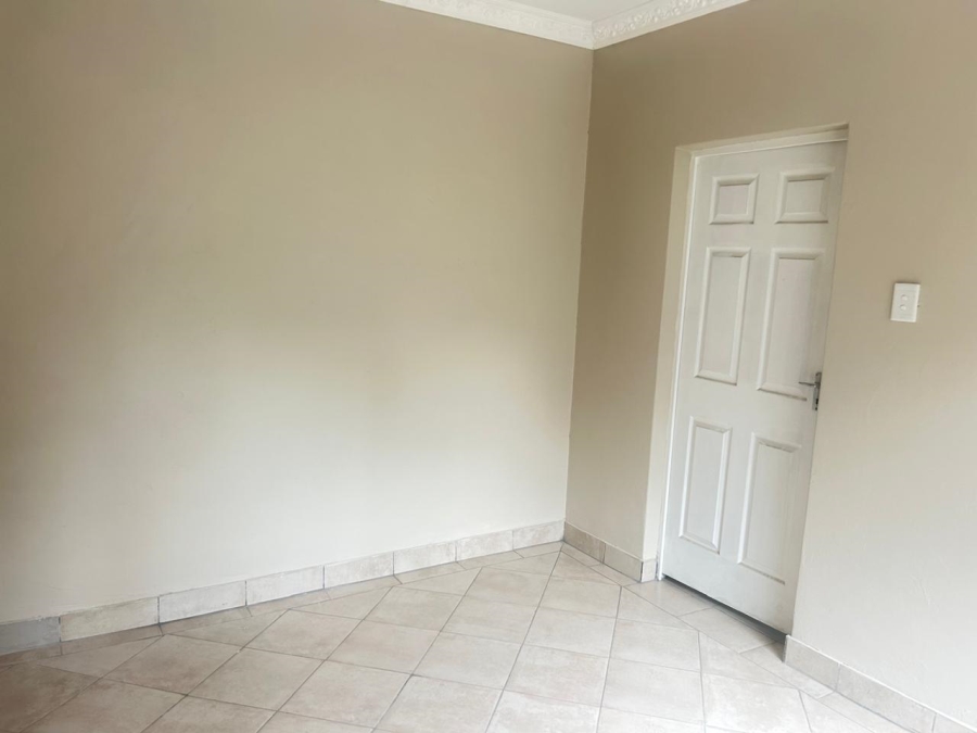 To Let 1 Bedroom Property for Rent in Albertville Gauteng