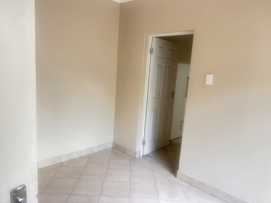 To Let 1 Bedroom Property for Rent in Albertville Gauteng