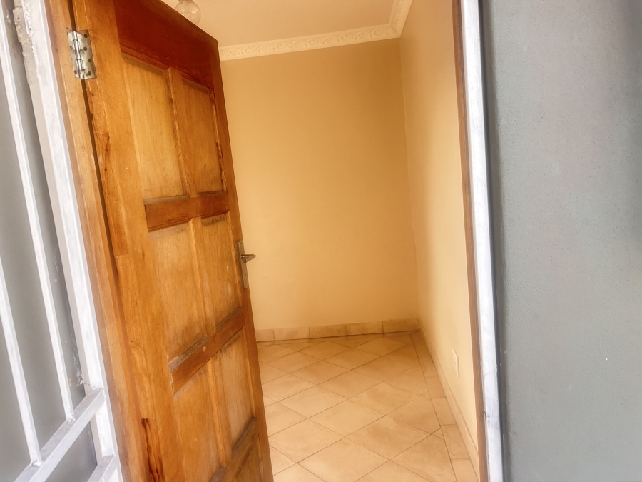 To Let 1 Bedroom Property for Rent in Albertville Gauteng