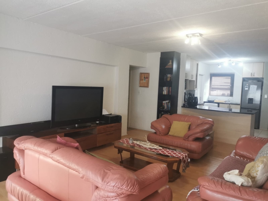 To Let 2 Bedroom Property for Rent in Paulshof Gauteng