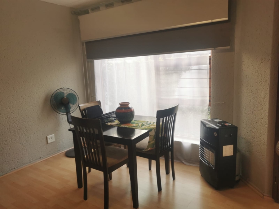 To Let 2 Bedroom Property for Rent in Paulshof Gauteng