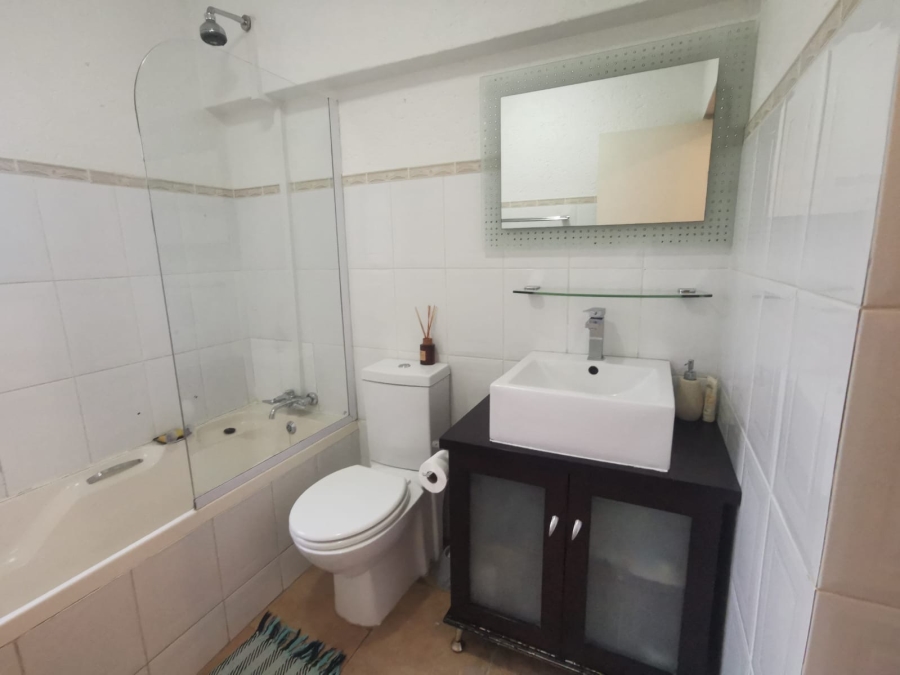 To Let 2 Bedroom Property for Rent in Paulshof Gauteng