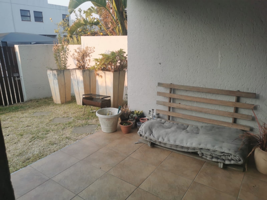To Let 2 Bedroom Property for Rent in Paulshof Gauteng