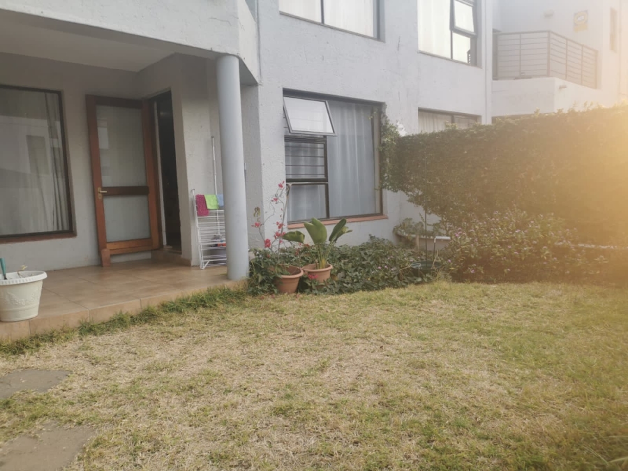 To Let 2 Bedroom Property for Rent in Paulshof Gauteng