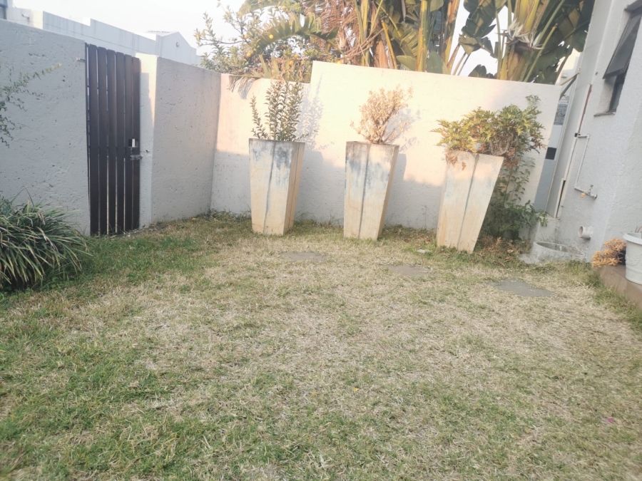 To Let 2 Bedroom Property for Rent in Paulshof Gauteng