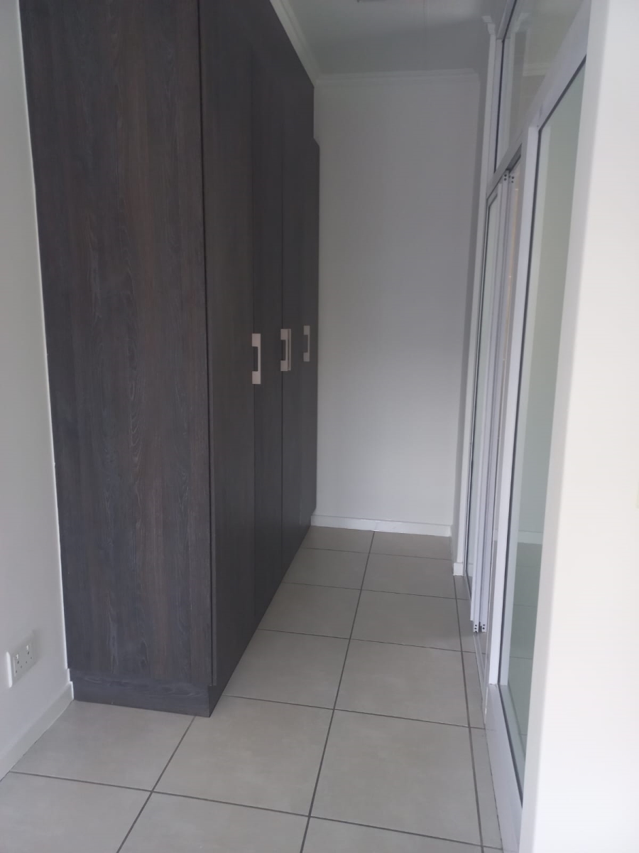 To Let 1 Bedroom Property for Rent in Modderfontein Gauteng