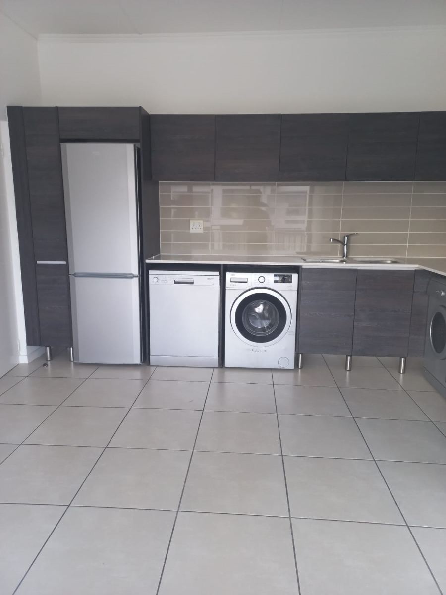 To Let 1 Bedroom Property for Rent in Modderfontein Gauteng