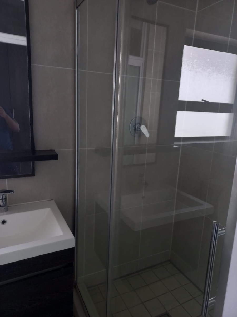 To Let 1 Bedroom Property for Rent in Modderfontein Gauteng