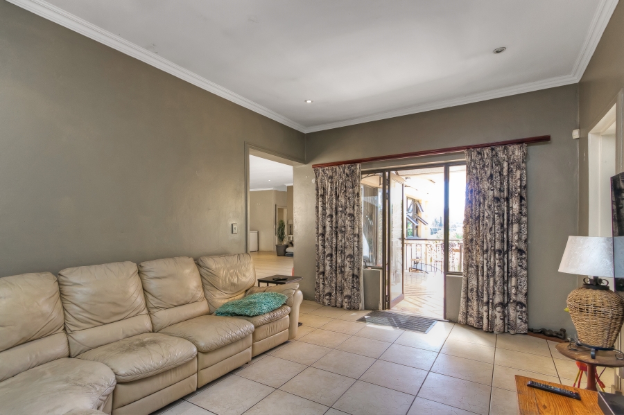 3 Bedroom Property for Sale in Mondeor Gauteng