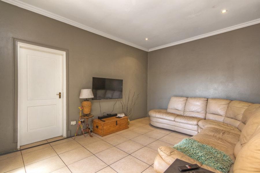 3 Bedroom Property for Sale in Mondeor Gauteng