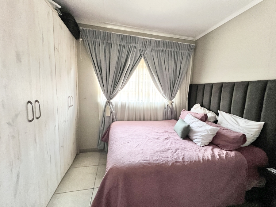 3 Bedroom Property for Sale in Amberfield Gauteng
