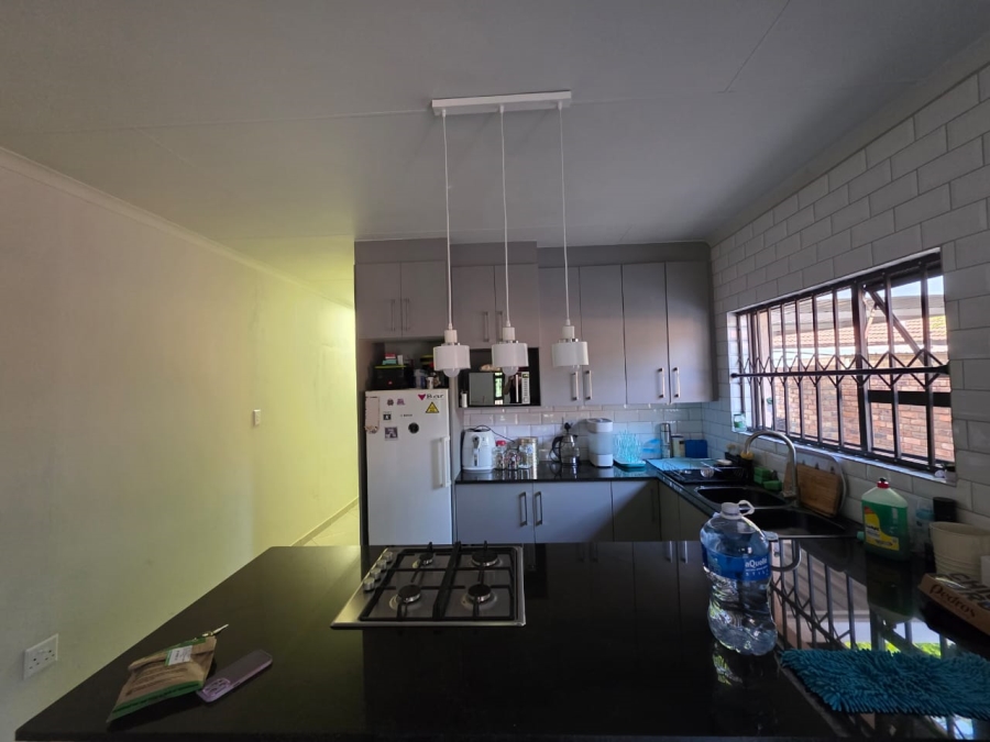 To Let 2 Bedroom Property for Rent in Bartlett Gauteng