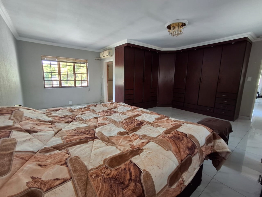 4 Bedroom Property for Sale in Sonneveld Gauteng