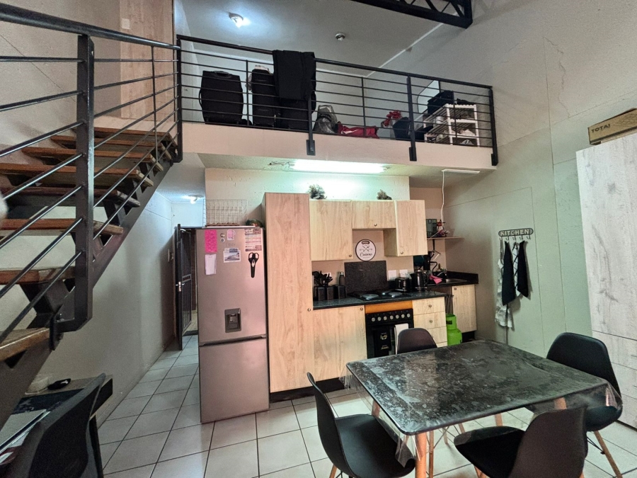 1 Bedroom Property for Sale in Hillcrest Gauteng