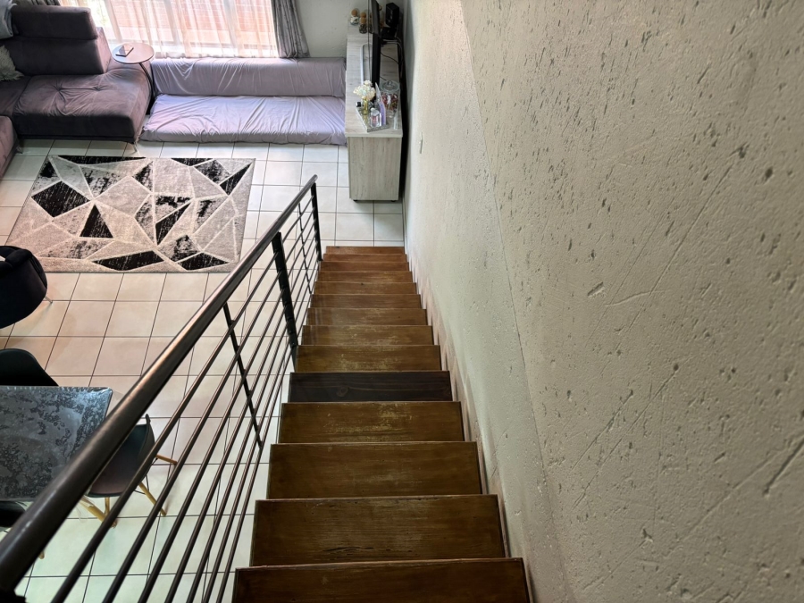 1 Bedroom Property for Sale in Hillcrest Gauteng