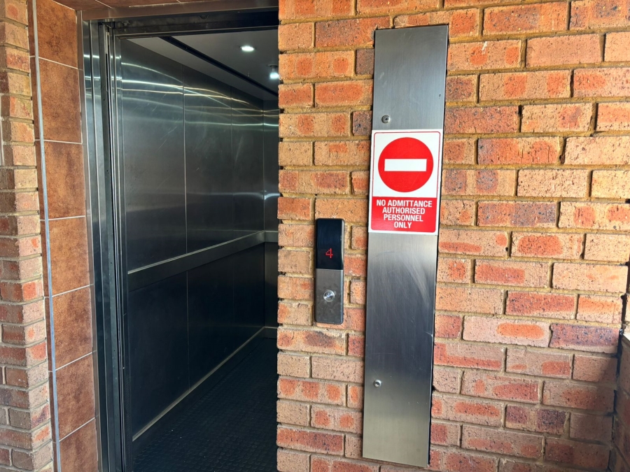 1 Bedroom Property for Sale in Hillcrest Gauteng