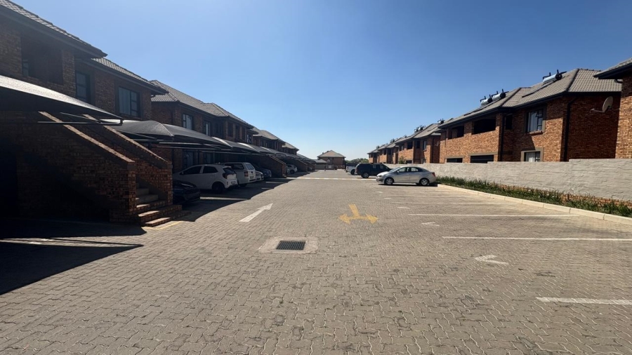 3 Bedroom Property for Sale in Ravenswood Gauteng