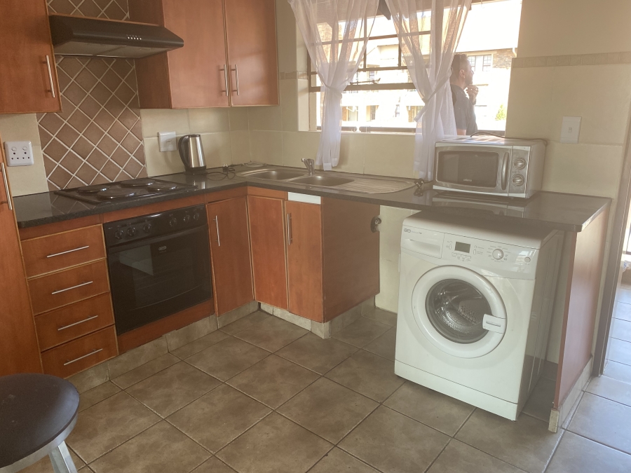 2 Bedroom Property for Sale in Magalieskruin Gauteng