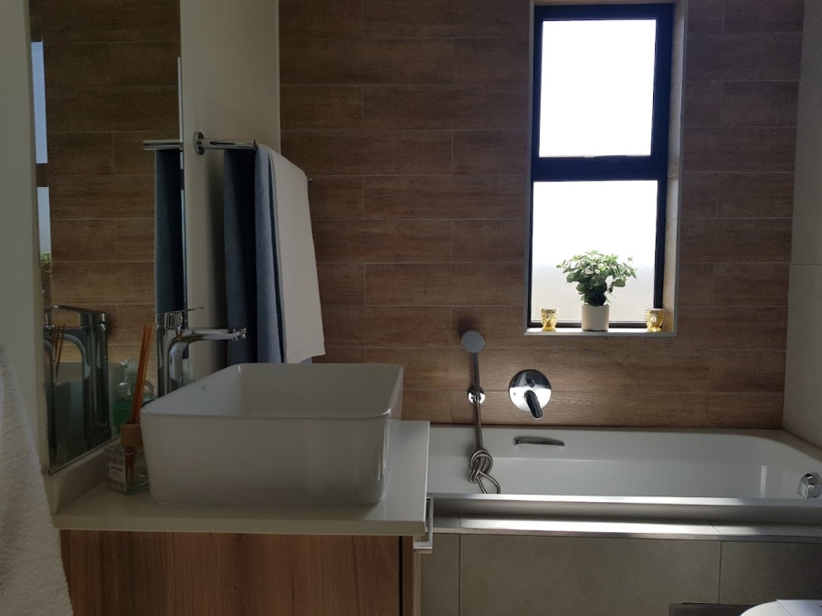 To Let 2 Bedroom Property for Rent in Linbro Park Gauteng