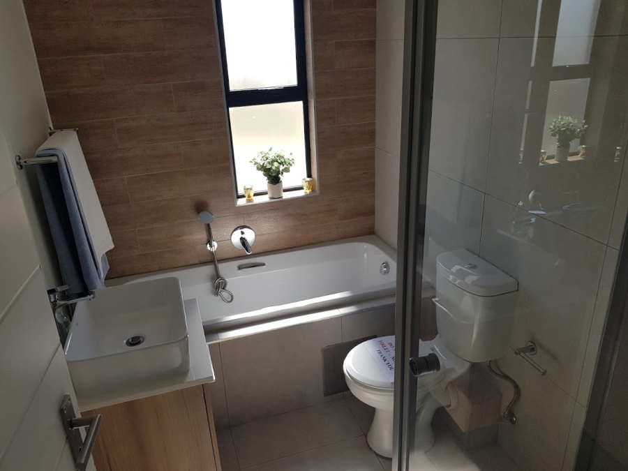 To Let 2 Bedroom Property for Rent in Linbro Park Gauteng