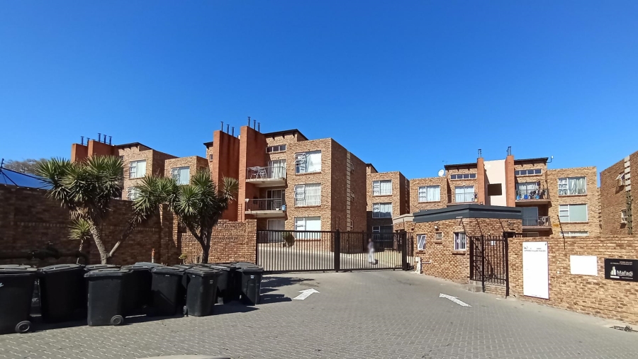 2 Bedroom Property for Sale in Halfway House Estates Gauteng