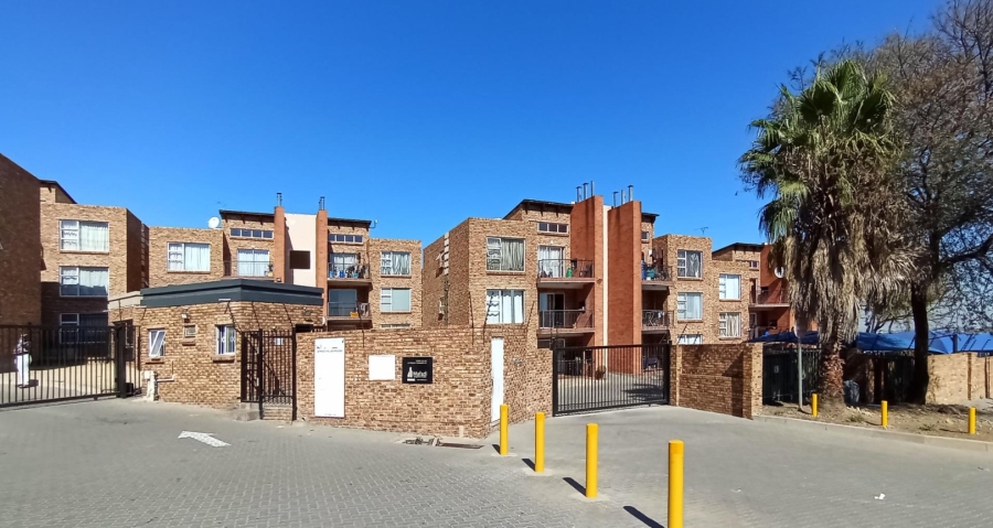2 Bedroom Property for Sale in Halfway House Estates Gauteng