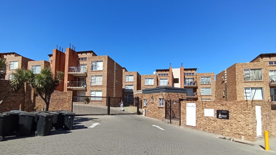 2 Bedroom Property for Sale in Halfway House Estates Gauteng