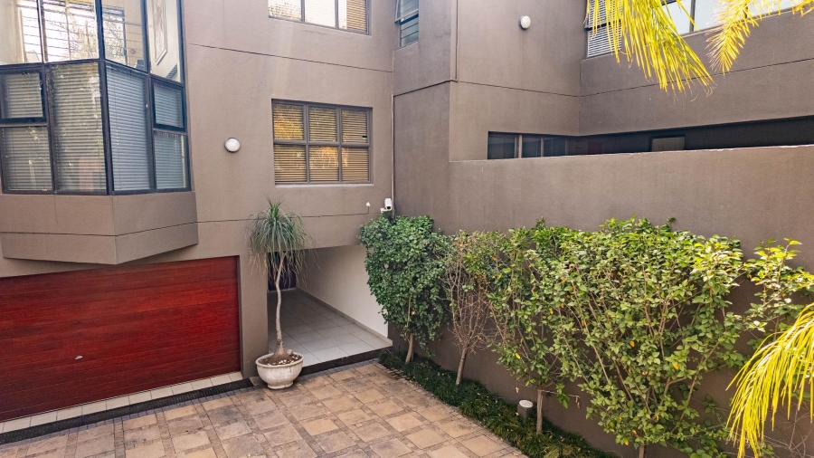 4 Bedroom Property for Sale in Strathavon Gauteng