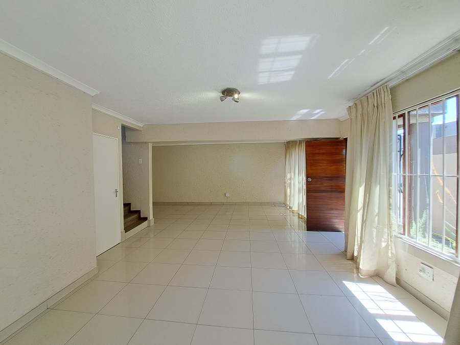 3 Bedroom Property for Sale in Morningside Manor Gauteng
